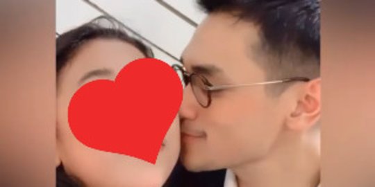 Wanita Ini Pamer Dicium Afgan Sampai Singgung Soal Jodoh, Penyanyi Rossa Menangis