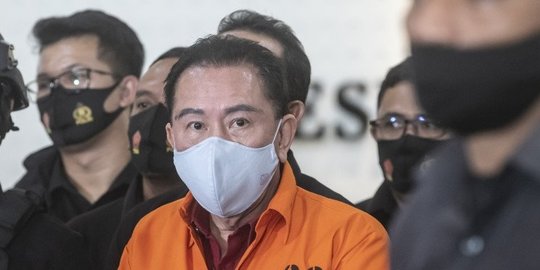 beda perlakuan ketika jenderal polisi jadi tahanan