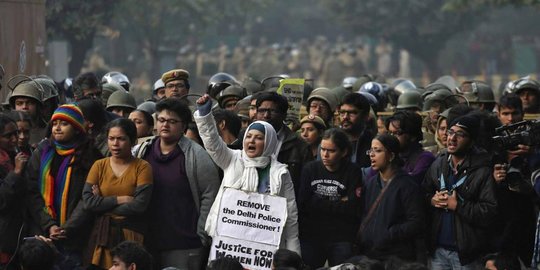 5 polisi india dipecat karena tak becus tangani kasus pemerkosaan gadis kasta dalit