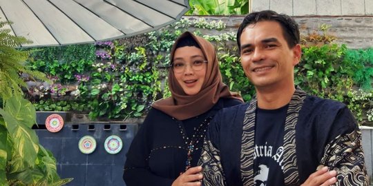 Dua Dekade Berkarier, Ini 5 Potret Teddy Syah yang Masih Eksis hingga Kini