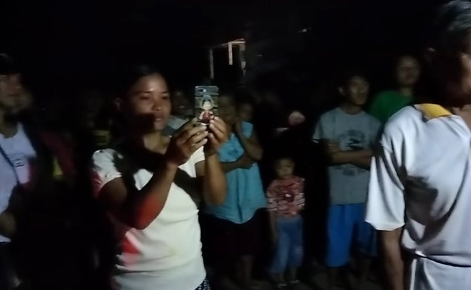 momen kakak beradik lulus pendidikan tni