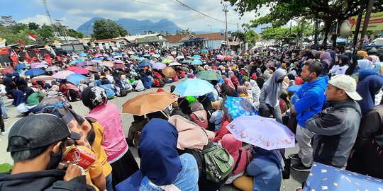 Aksi Lanjutan Buruh di Leles Tutup Akses Utama ke Bandung & Garut