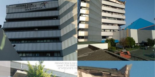 Atap Gedung Film di MT Haryono Jaksel Runtuh Timpa Mobil Dinas