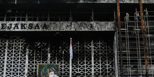 Perbaikan Gedung Kejaksaan Agung yang Terbakar