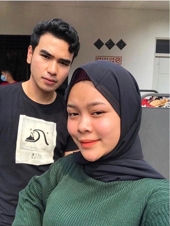 bikin pangling ini pesona meli nuryani lida 2020 saat kenakan hijab