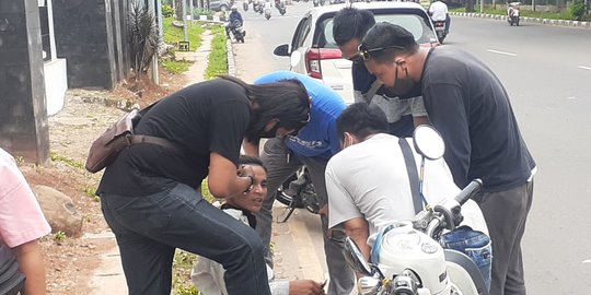 Sempat Bersitegang, Mahasiswa Demo Tolak UU Cipta Kerja Akhirnya Ditemui DPRD Tangsel