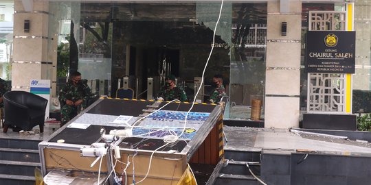 Jadi Sasaran Demo, Kantor Kementerian ESDM Rusak Parah