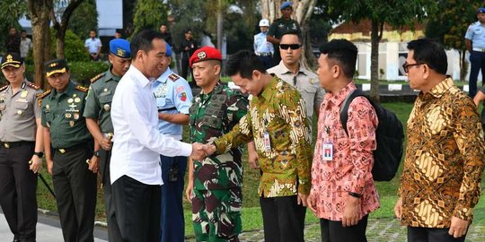 pemanfaatan teknologi jokowi indikasikan jumlah pns mulai dirampingkan rev1