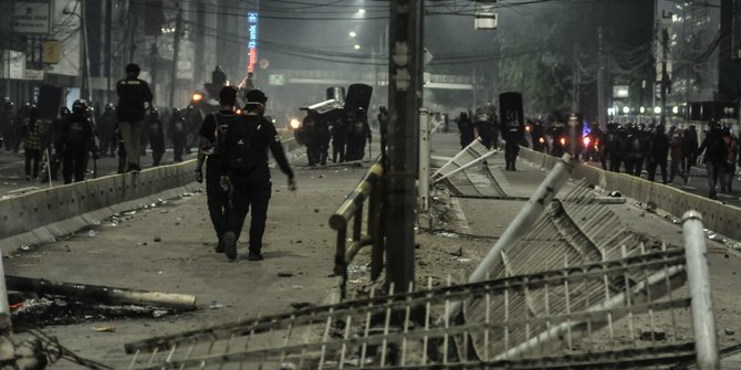 Anggota DPR Kritik Cara Represif Polisi Amankan Demo UU Cipta Kerja