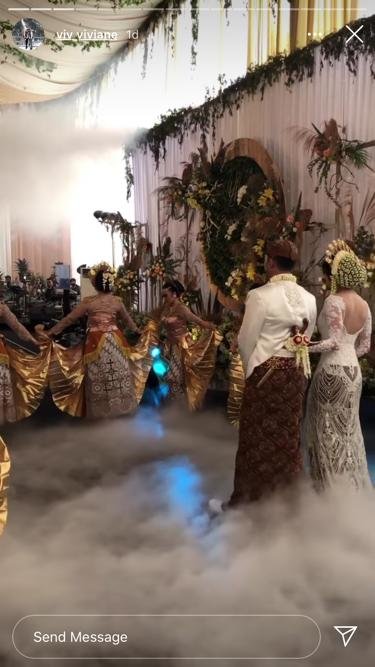 potret pernikahan presenter tajir ovi dian dan helmi rahman