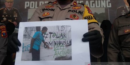 6 Remaja di Tulungagung Ditangkap Polisi Terkait Aksi Vandalisme 'Omnibus Law'