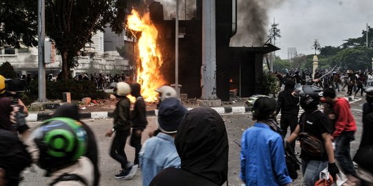Airlangga: Arahan Presiden Jokowi, Demo Jangan Jadi Klaster Baru Covid-19