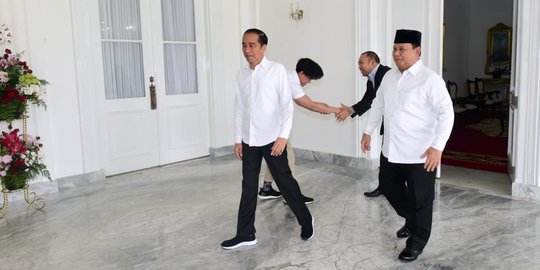 Prabowo Puji Kepemimpinan Jokowi, Soroti Orang di Lingkaran Kekuasaan