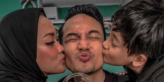 Kerap Jadi Antagonis di FTV Kisah Nyata, Ini 4 Potret Hangat Keluarga Panji Saputra