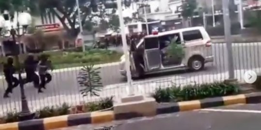 Pemprov DKI Sebut Ambulans Ditembaki Gas Air Mata Polisi di Cikini Bukan Miliknya