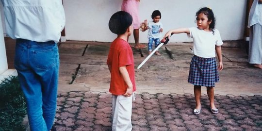 Lucu! Potret Masa Kecil Sherina, Rambutnya Keriting