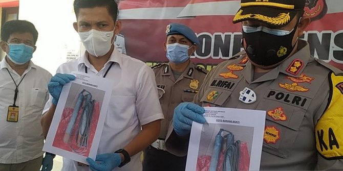 Pekerja Proyek di Cianjur Rakit Bom buat Ledakkan Batu | merdeka.com