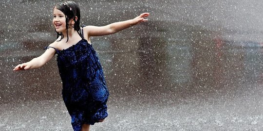40 Kata-kata Hujan Romantis, Syahdu dan Bikin Hati Tambah Damai