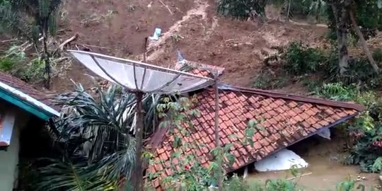Kepala BNPB Bersyukur Tak Ada Korban Jiwa Akibat Banjir di Garut