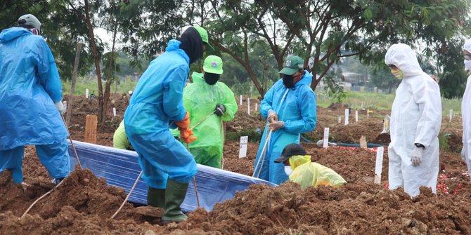 Inovatif Mahasiswa Unpad Sulap Singkong Jadi Plastik Jenazah Ramah