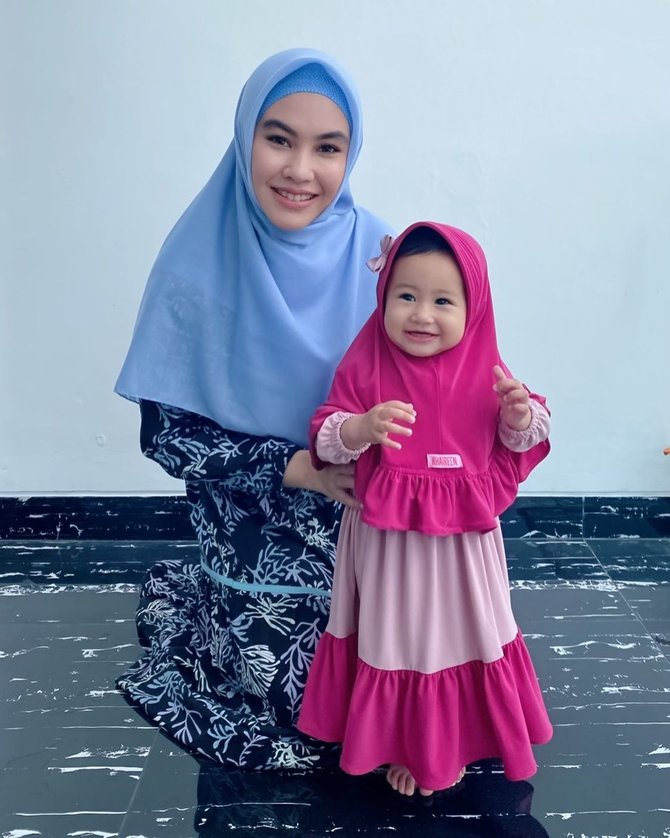 khalisa aghnia bahira anak kartika putri