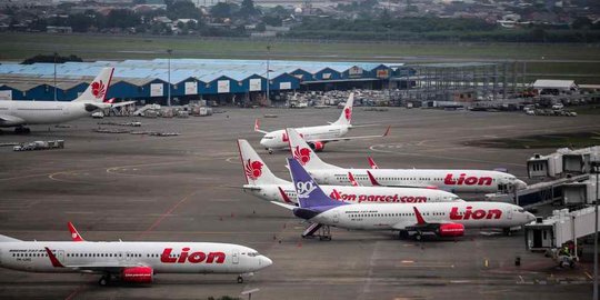 pukulan hebat pada industri penerbangan