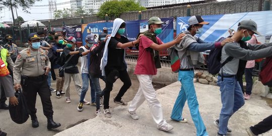 Polisi Amankan 305 Pelajar Diduga akan Ikuti Demo Tolak Omnibus Law di Kalsel