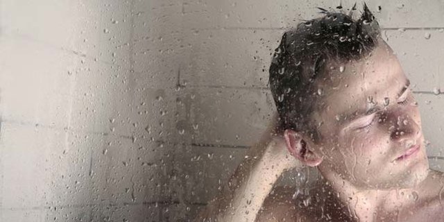 7 Manfaat Mandi Air Dingin Bagi Kesehatan Tubuh Dan Pikiran Merdeka Com