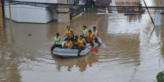 Jakarta Diguyur Hujan, 30 RT dan 25 Ruas Jalan Terendam Banjir