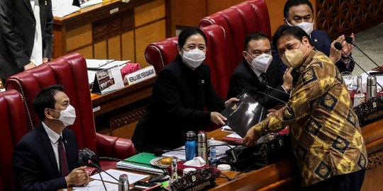 Pemerintah Siapkan 35 PP dan 5 Perpres Sebagai Turunan UU Cipta Kerja