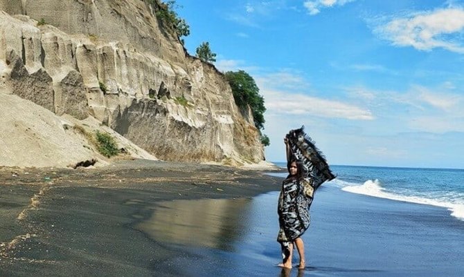 pantai tebing