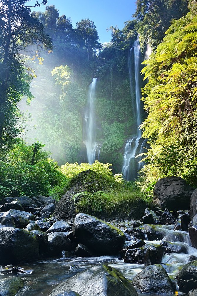 air terjun sekumpul