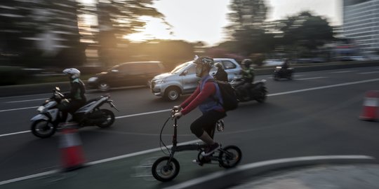 Lagi Istirahat di Tepi Jalan Usai Gowes, Pemuda jadi Korban Jambret di Menteng