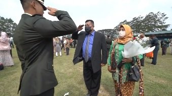 potret anak punya pangkat lebih tinggi dari ayah di tni