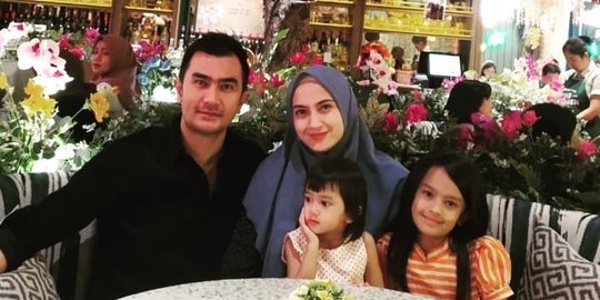 5 Potret Aditya Herpavi Pemain Ftv Suara Hati Istri Yang Selalu Tampil Stylish Merdeka Com