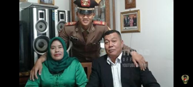 kisah serda sahidin latih fisik anak hingga jadi perwira