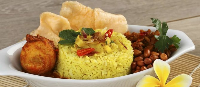 ilustrasi nasi kuning