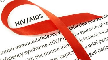 kenali hivaids mulai dari gejala hingga pengobatan yang harus dijalani