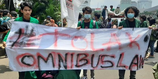 Polisi Bekasi Lakukan Penyekatan Massa yang Hendak Demo ke Jakarta