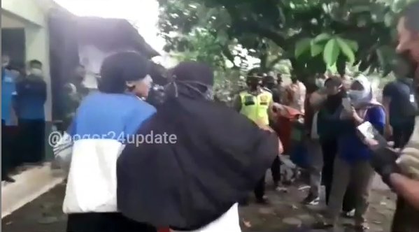 pelajar demo dijemput orang tua