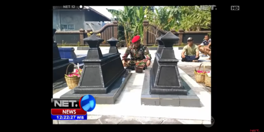 Potret Gatot Nurmantyo Bersimpuh di Makam Ibu, Muka Coreng Usai Pendidikan Kopassus