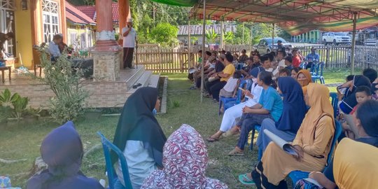 Helmi Hasan Komitmen Sejahterakan Petani, Warga Batik Nau Teriakan Coblos Jenggotnya