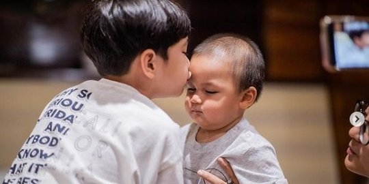 8 Potret Gemas dan Lucu Rafathar dan Kiano, Sampai Dibilang Bibit Unggul