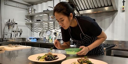 Pernah Alami Kecelakaan, Begini Cerita Perjalanan Karier Chef Renatta Moeloek