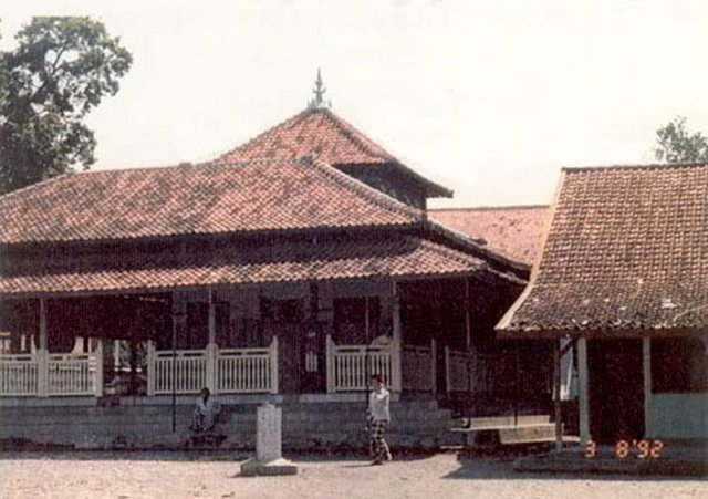 pondok pesantren buntet