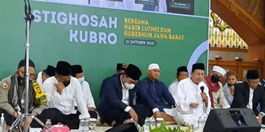 Doa Bareng 'Jutaan' Santri, Ridwan Kamil Harapkan Ini dari Acara Istighosah Kubro