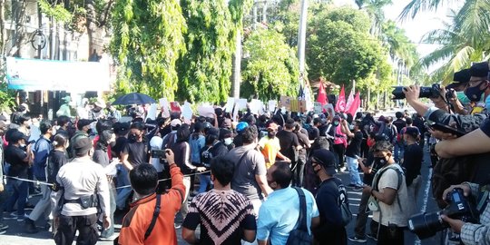 Demo Tolak Omnibus Law, Aliansi Bali Tidak Diam Bantah Sebar Selebaran Provokatif