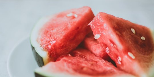 6 jenis buah yang sangat cocok dikonsumsi untuk menurunkan berat badan
