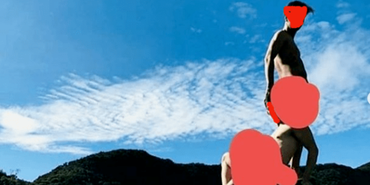 Viral Foto Pria Bugil Bergaya Bak Model di Gunung Gede, Ini Fakta di Baliknya