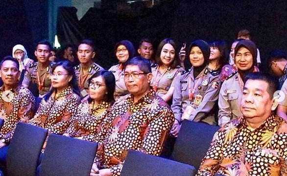 puput dan rekan polri